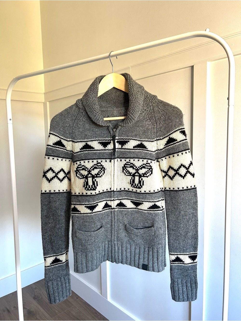 TNA Classic Sea to Sky Sweater